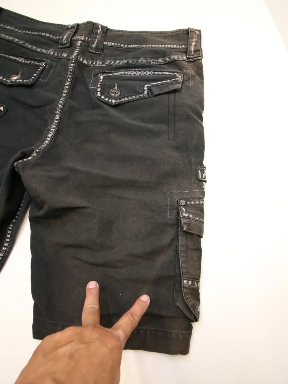 Affliction Faded Black Cargo Studded Shorts Mens 36 Heavy Canvas Y2K READ FADES